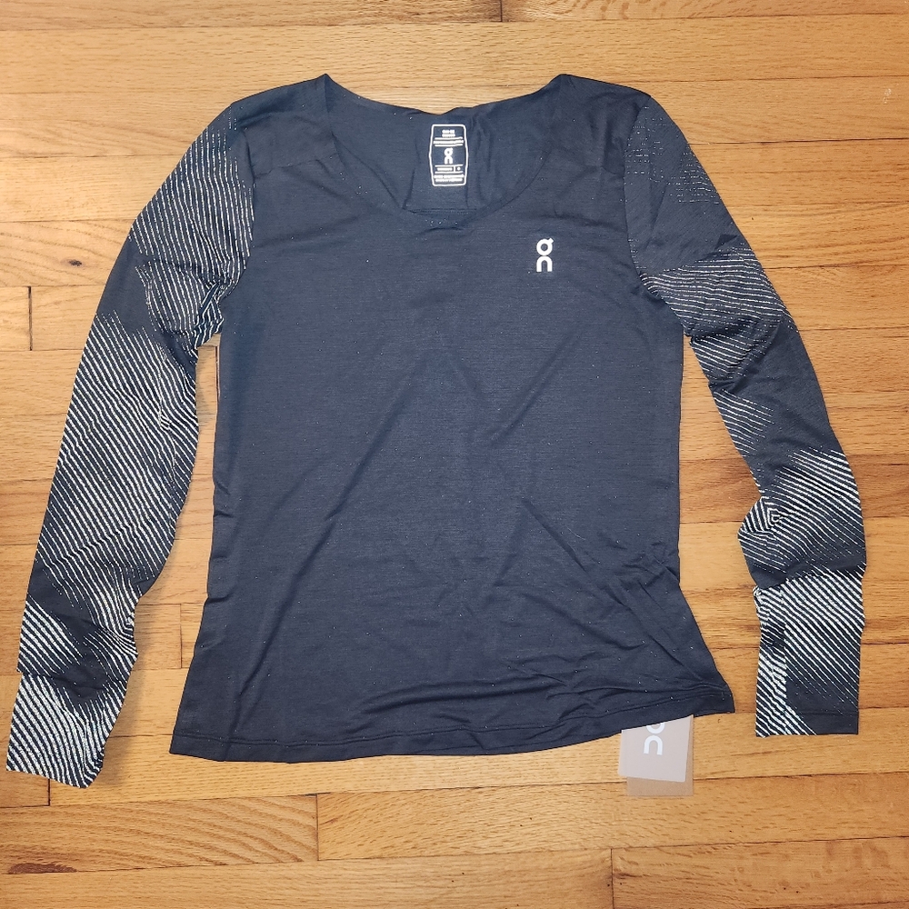 NWT Womens On Running Long Sleeve Lumos Performance-T Reflective Shirt
